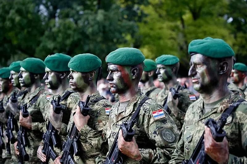 Kroacia rikthen shërbimin ushtarak të detyrueshëm, trajnim bazë nis në vitin 2026