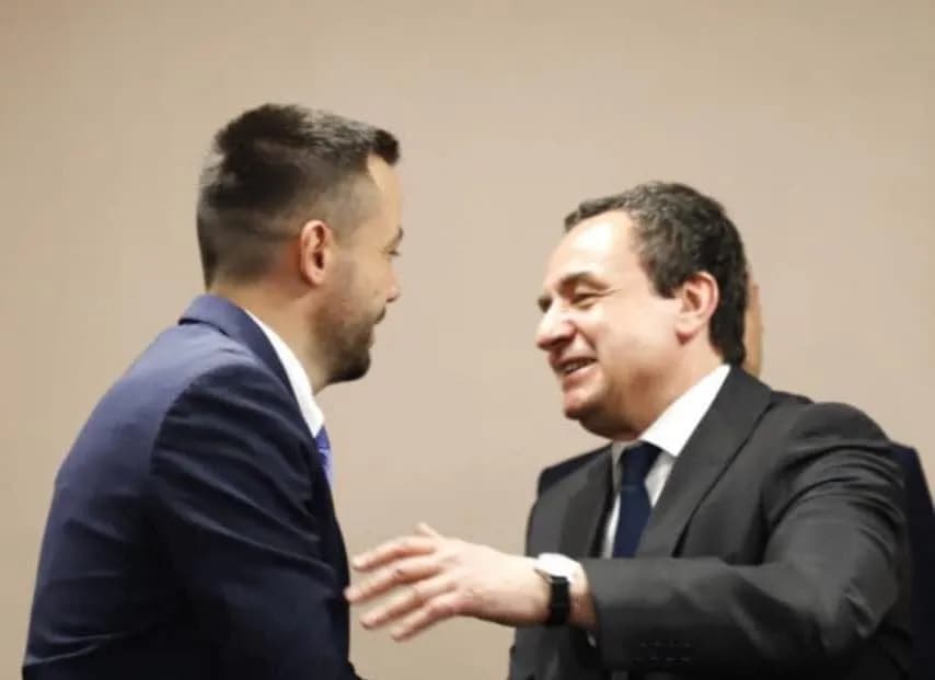 Kurti i tha “gomë rezervë”, kështu iu kundërpërgjigj Arian Tahiri