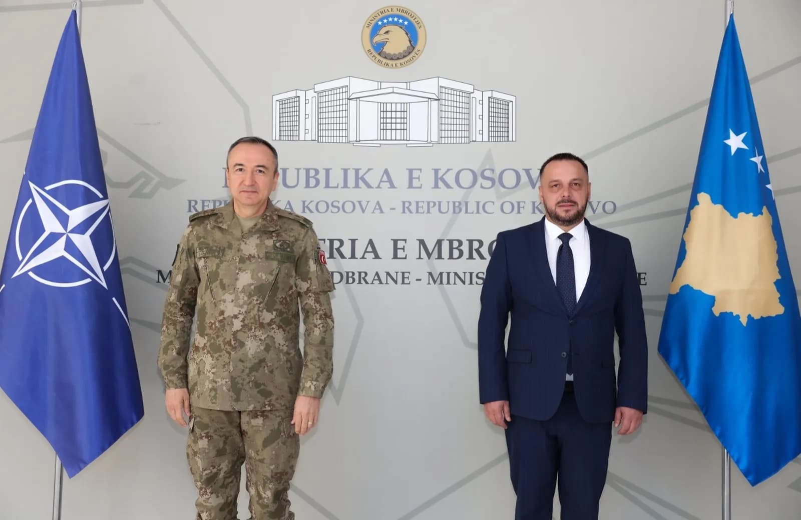 Maqedonci pret në takim komandantin e KFOR-it: Diskutuam rreth situatës së sigurisë në nivel nivel regjional dhe global
