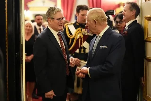 Mbreti Charles dhe Starmer presin në Londër përfaqësuesit kreativë të Ballkanit Perëndimor