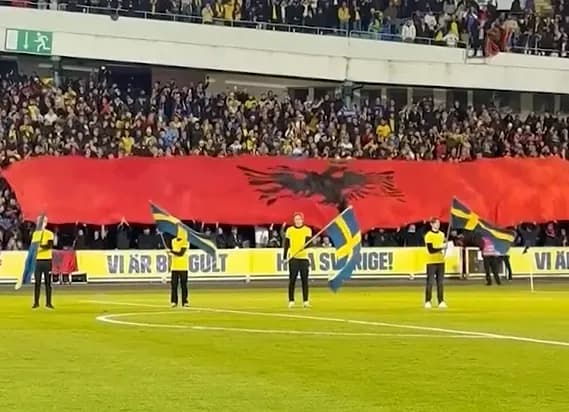 “Mirëmëngjesi me flamurin gjigand…”, kryeministri shqiptar uron Kosovën pas fitores historike ndaj Suedisë