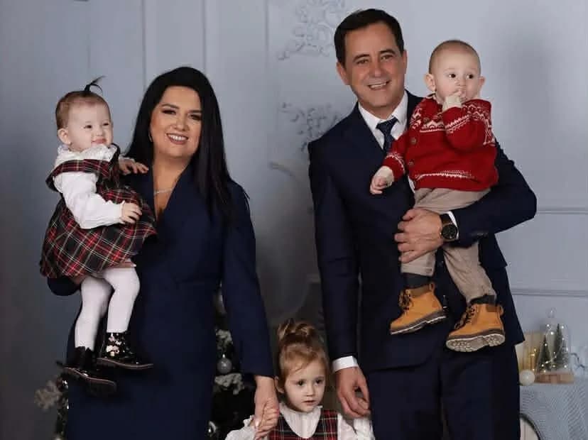 Një gjyshe si Merita Spahiu, ja çfarë bën për mbesat dhe nipin