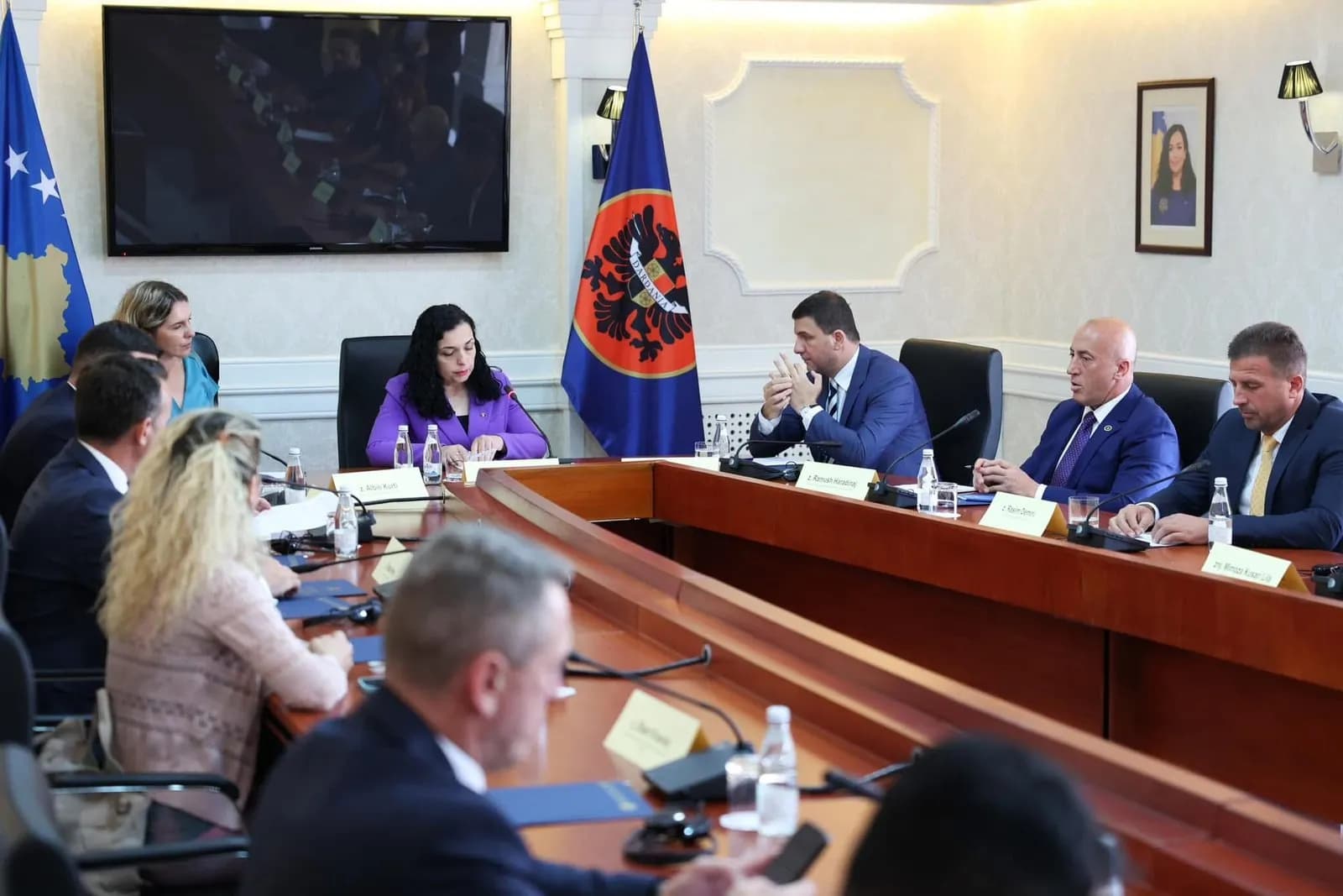 Osmani i pret nesër krerët e partive në sallën ku takohet kryesia e Kuvendit, njoftimi i Presidencës