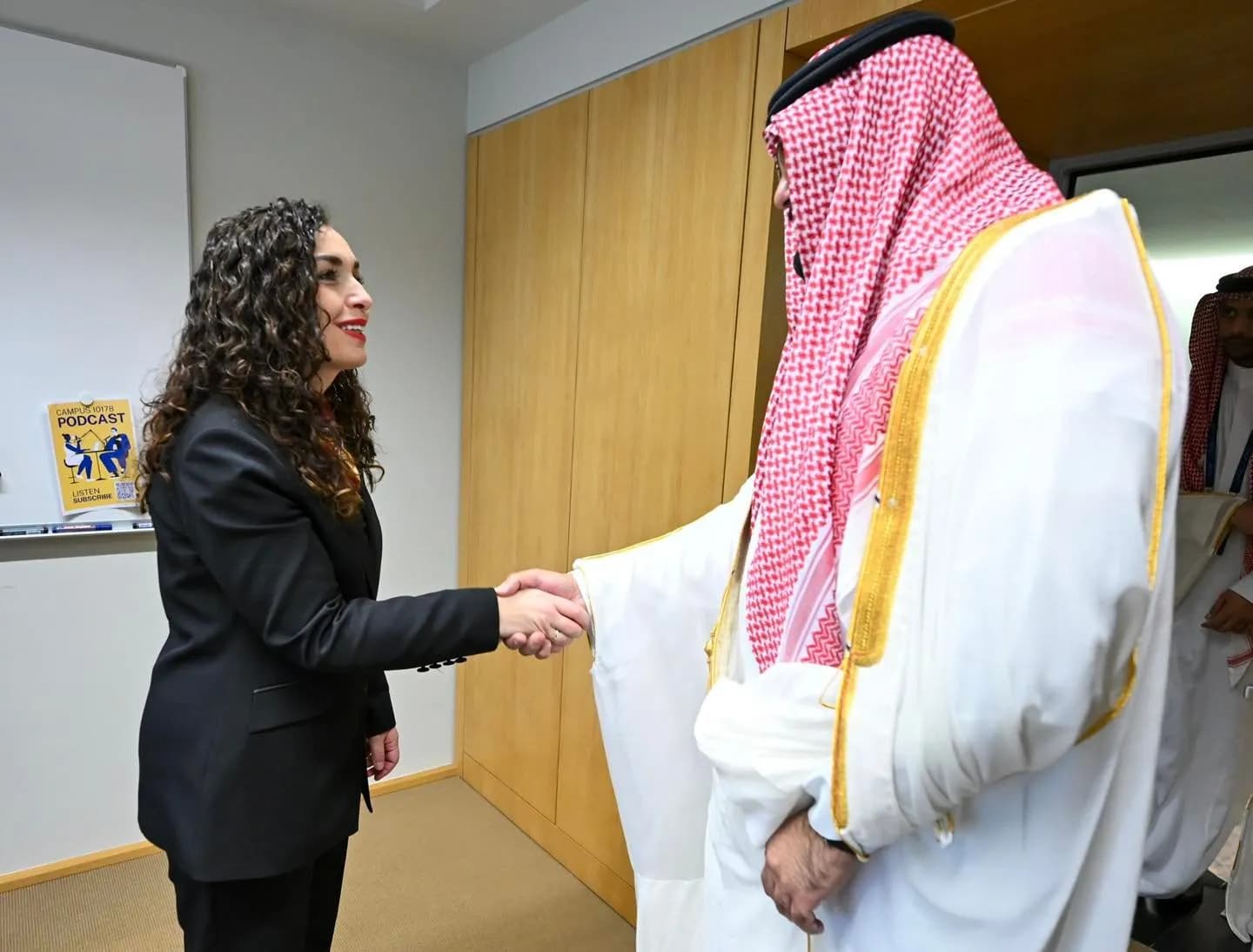 Osmani takon ministrin e Arabisë Saudite, flasin për tërheqjen e investimeve të reja në Kosovë