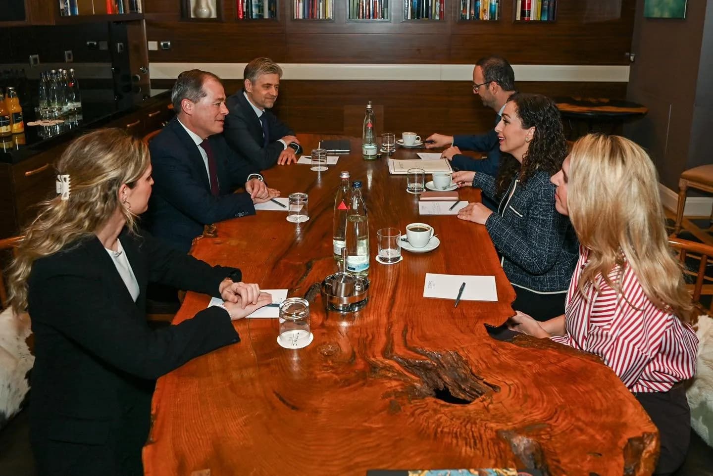 Osmani zhvillon takime me politikanët gjermanë: Ritheksova përkushtimin e Kosovës për partneritet