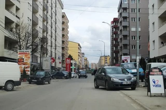 Pazare edhe për Fushë Kosovë? Valon Prebreza i LVV-së takohet edhe me kandidatin e PDK-së, Rrahim Tërnavën