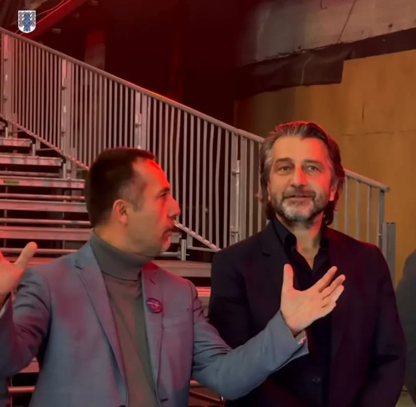 Përparim Rama viziton skenën ku do të mbahet festivali i këngës në RTK: E kemi mbështetur që tri vjet