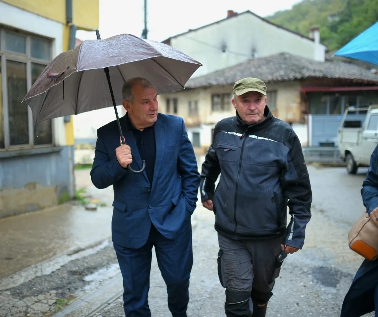 Probleme me ujë të pijshëm në Janjevë, Buja iu premton banorëve atje: Zgjidhja e këtij problemi do të jetë prioritet i imi