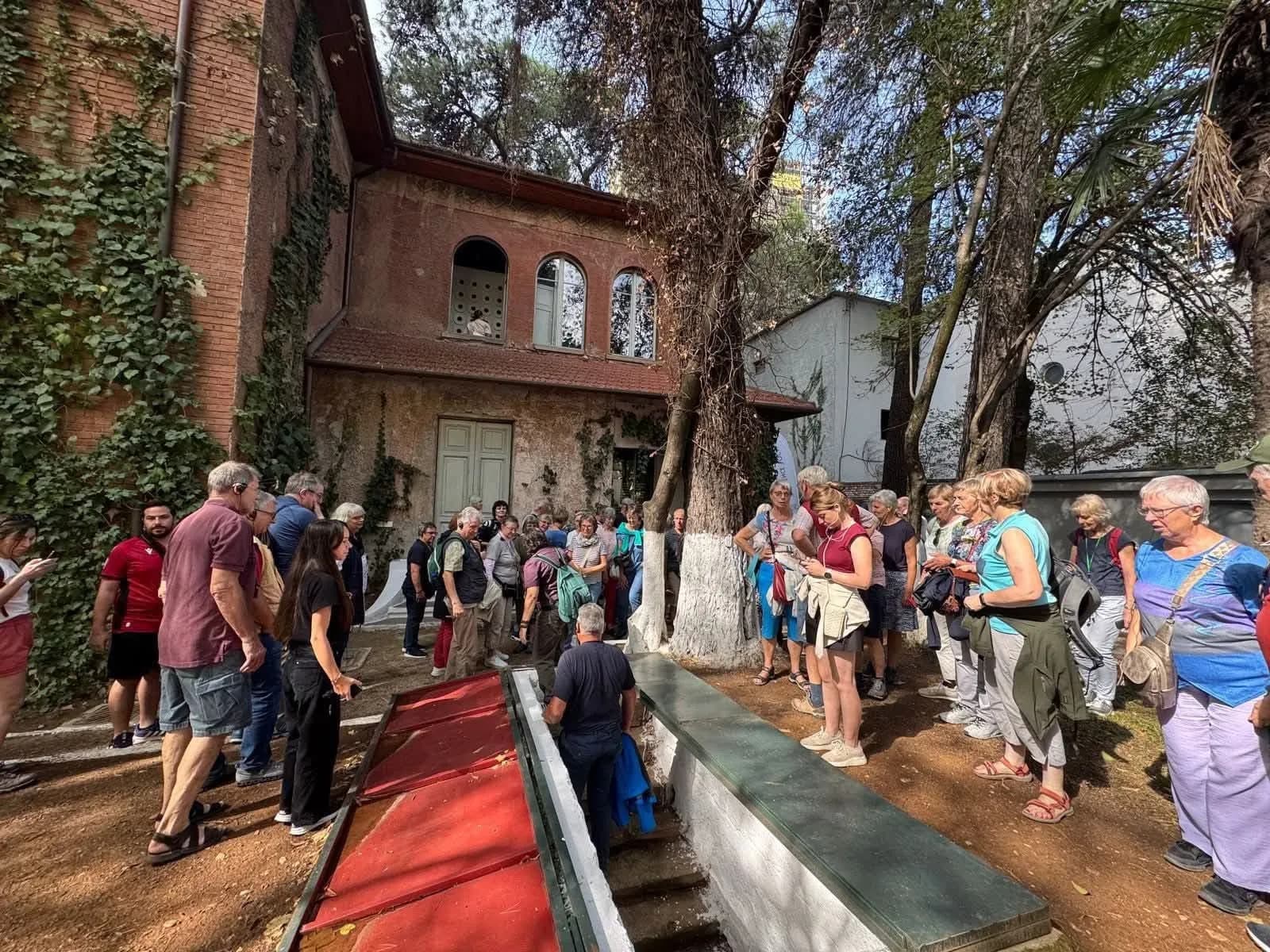 Rama publikon shifrat e vizitorëve në destinacionet kulturore dhe historike: Rritje për 57% krahasuar me një vit më parë