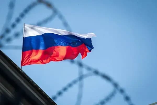 Rusia i përgjigjet kërcënimit polak për arrestimin e Putinit