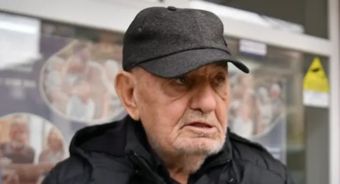 “S’kam vdekur, jam gjallë”- Në karroca e të sëmurë, shteti detyron të moshuarit të dëshmojnë se janë gjallë