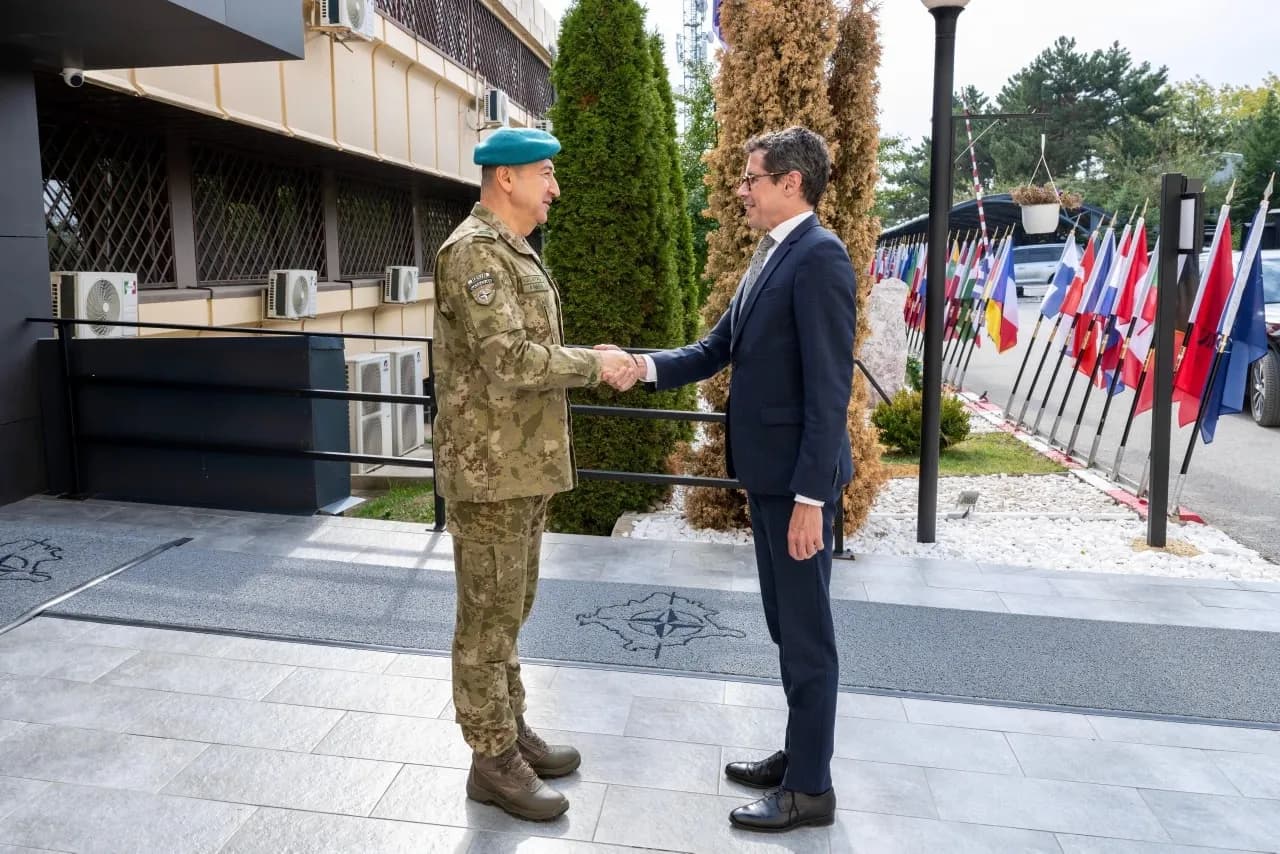 Ulutash takohet me ambasadorin e Zvicrës, flasin për situatën e sigurisë në Kosovë