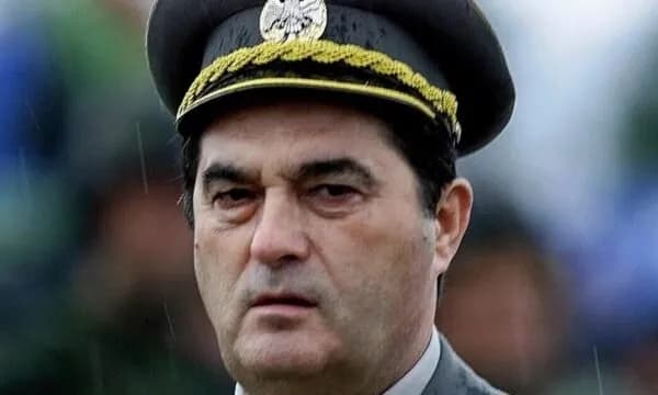 Vdes gjenerali famëkeq serb Nebojsha Pavkoviq i dënuar nga Haga për krime lufte në Kosovë