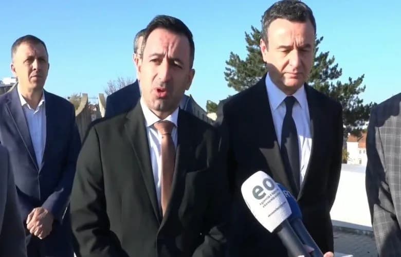 Basha e vlerëson lartë sakrificën e heronjve Zhitia dhe Fazliu