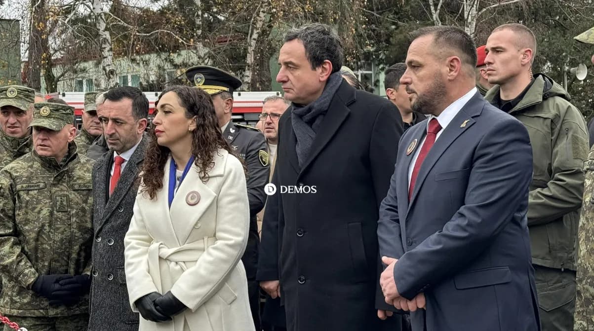 Dita e Forcës, krerët e shtetit në kazermën “Adem Jashari”
