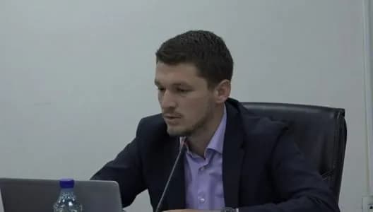 “Do ta çojmë procesin deri në rivotim”, Anëtari i PDK-së në KQZ reagon pasi përfundoi verifikimi në Mitrovicë