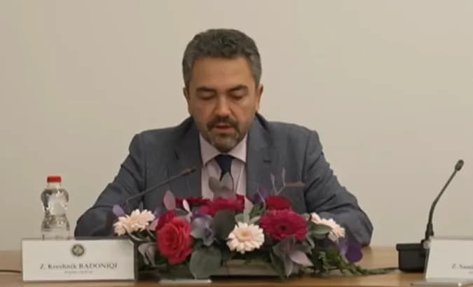 Flet Radoniqi: Deri në orën 11:00 votuan rreth 80 mijë qytetarë