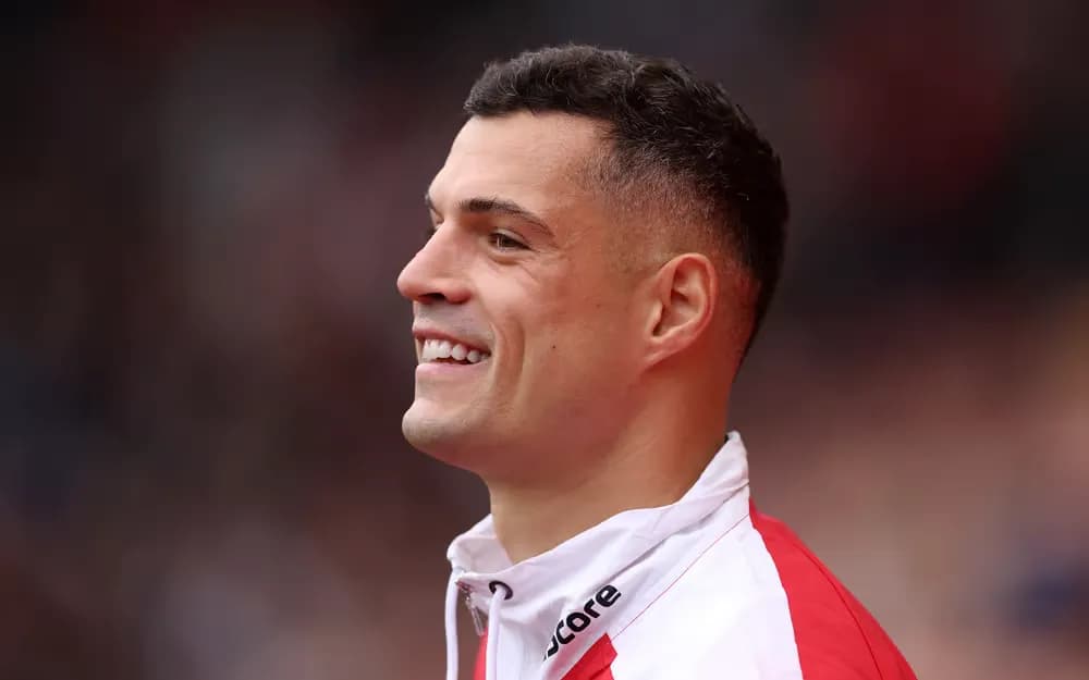 Granit Xhaka, mesfushori më i vlerësuar në Premierligë