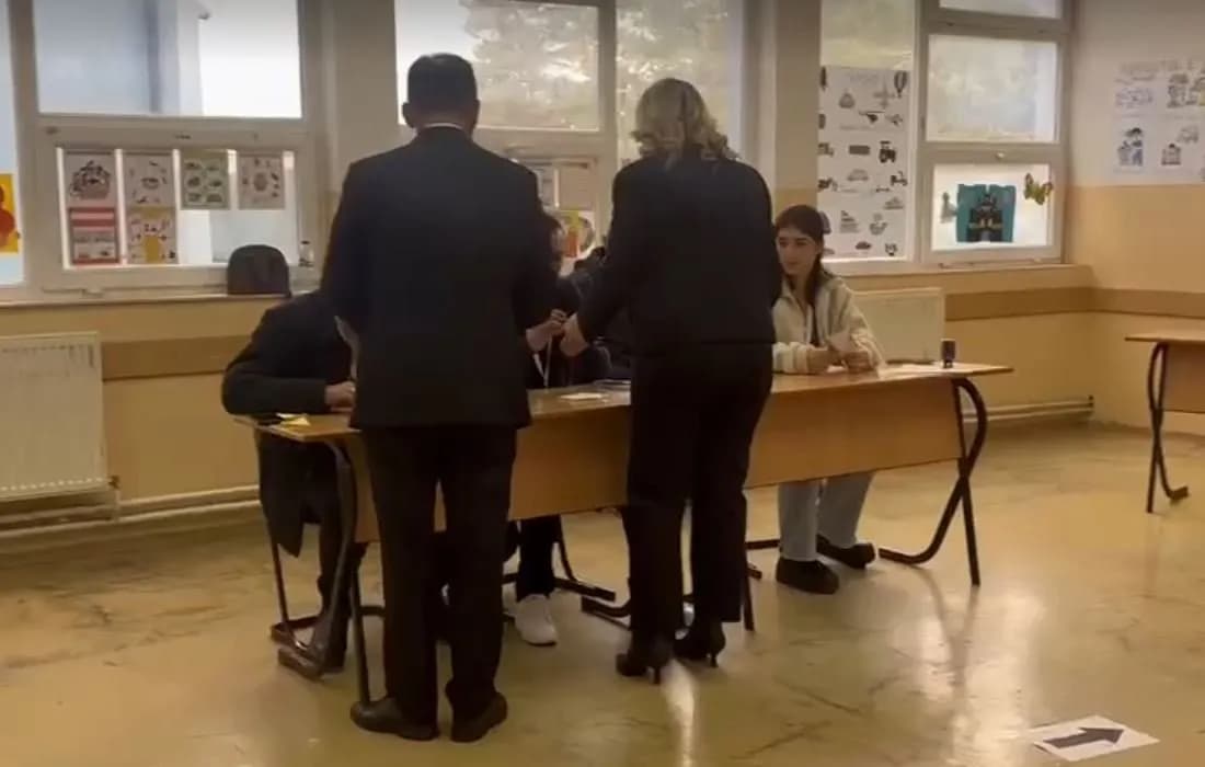 Halil Thaçi i drejtohet kutive të votimit në Obiliq