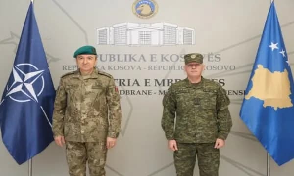 Jashari pret në takim komandantin e KFOR-it, diskutojnë për situatën e sigurisë në vend e rajon