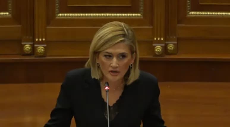 Kusari-Lila kërkon formimin e komisioneve parlamentare, kritikon mungesën e ish-opozitës në seancë