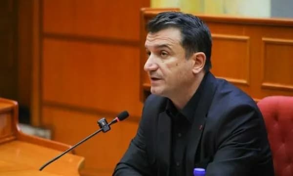 Kushtetuesja rrëzon Qeverinë, Veliaj rikthehet si kryetar Bashkie i Tiranës