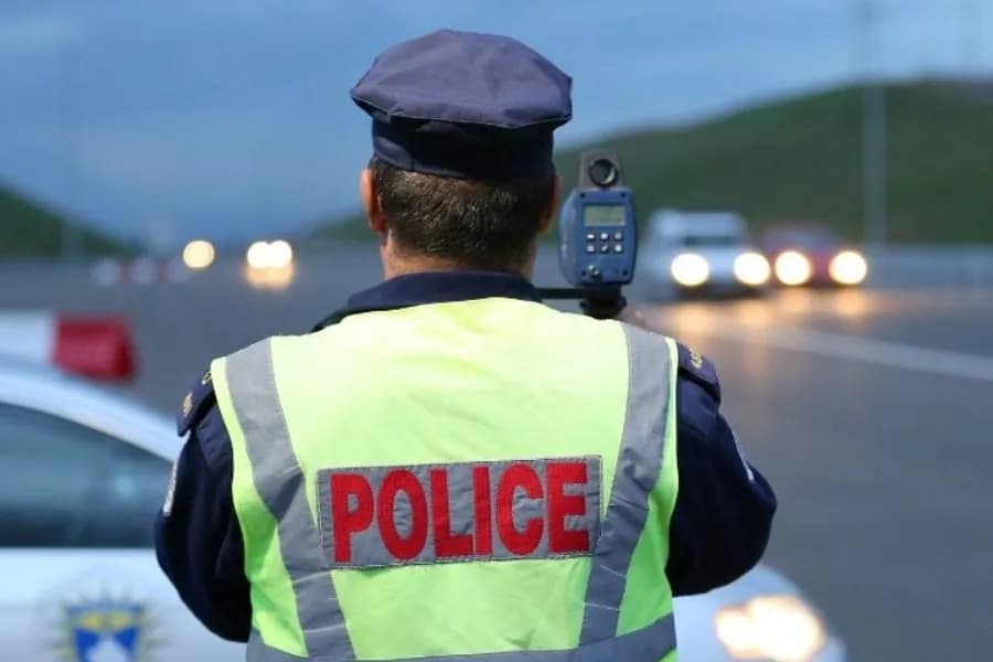 Mbi dy mijë gjoba trafiku në Kosovë vetëm në 24 orët e fundit – 51 aksidente e 17 të lënduar