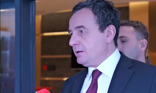“Më duhet të shkoj”, Kurti s’përgjigjet kur pytet për formimin e qeverisë së re