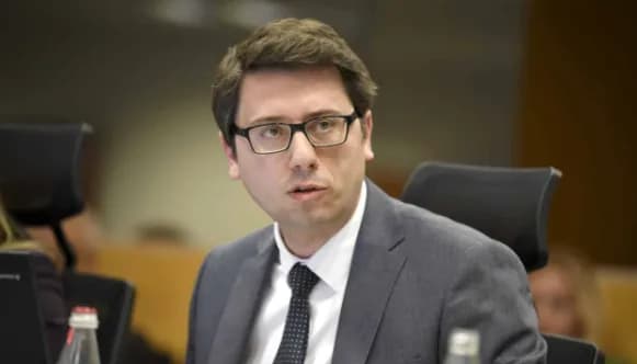 Murati thirrje deputetëve: Lini anash inatet politike, votojeni buxhetin e vitit 2025