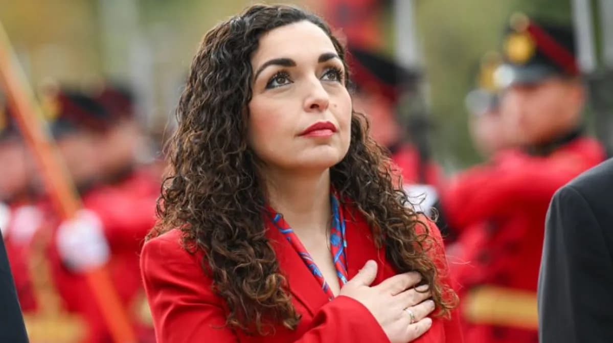 Osmani: Ky flamur është historia jonë e përbashkët, simboli që na bashkoi në ditët më të vështira