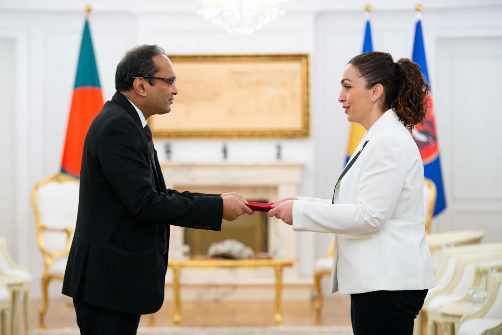 Osmani pranoi letrat kredenciale nga ambasadori i ri i Bangladeshit