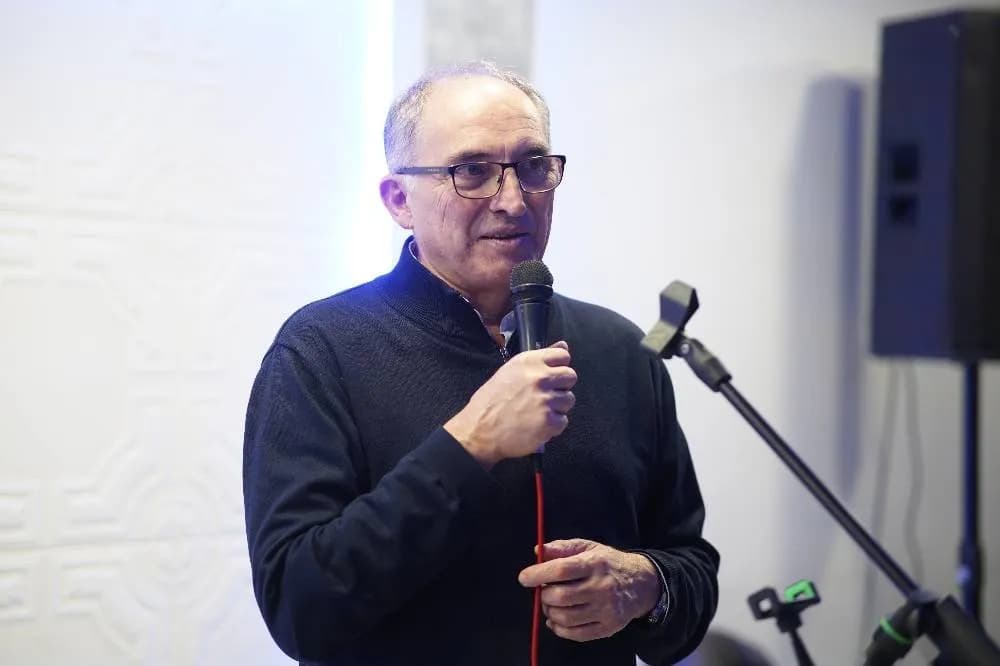 “PDK-ja dhe LDK-ja me u bo bashkë nuk është befasi” – Totaj: Zafa pak e ka tepru