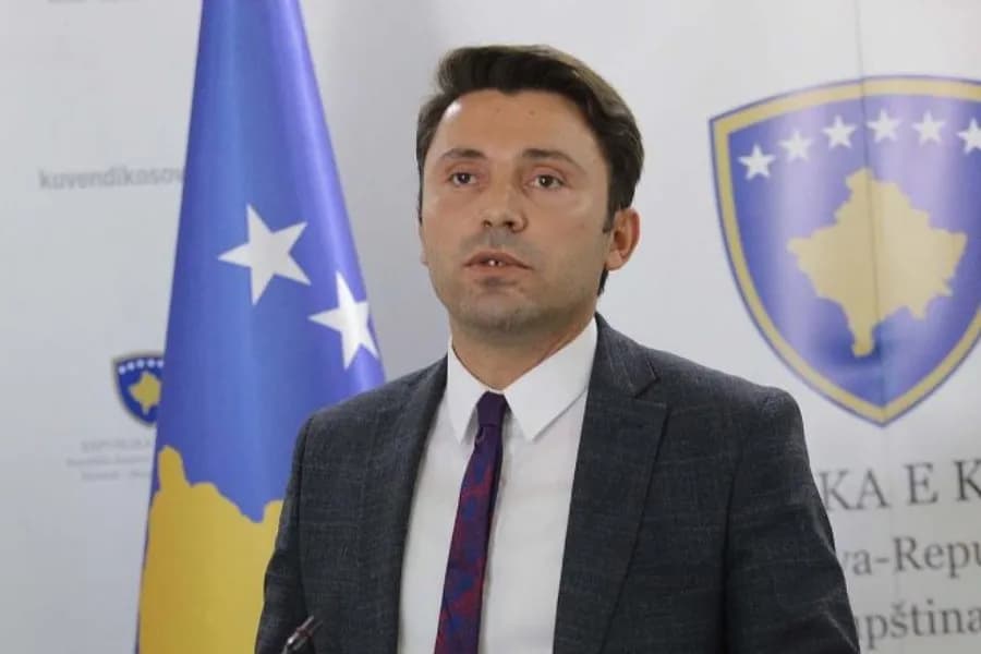 Rrustemi: Treni bullgar është traditë e PDK-së, e ka bërë në Mitrovicë në vitin 2010