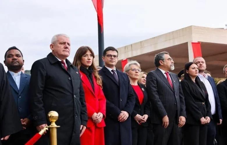Sveçla: Festa bashkon ndjenjën kombëtare dhe respektin për sakrificën