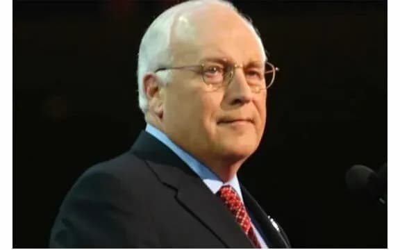 Vdes ish-nënpresidenti amerikan Dick Cheney, në moshën 84-vjeçare