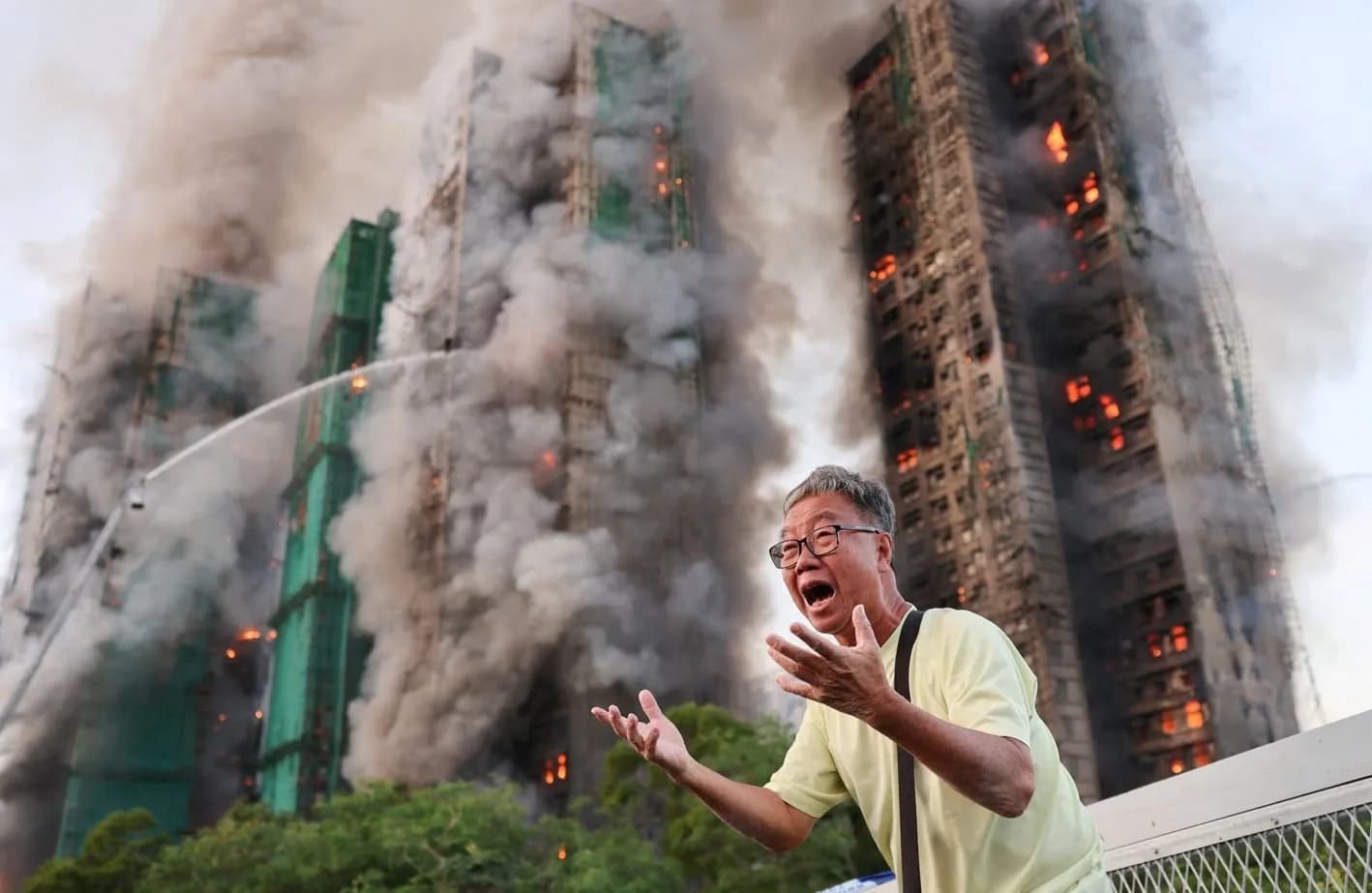 Zjarri i fuqishëm në Hong Kong: 36 të vdekur dhe qindra të zhdukur