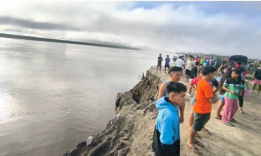 12 të vdekur e dhjetëra të zhdukur nga rrëshqitja e dheut që goditi dy anije në Peru