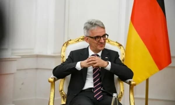 Ambasadori gjerman uron Kosovën për “zgjedhje të qeta dhe demokratike”: Mezi presim të punojmë me institucionet e reja