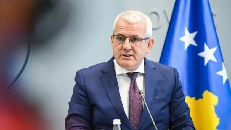 Arrestimi i disa zyrtarë të lartë publikë nën dyshimin për korrupsion, krejt çka deklaroi Sveçla