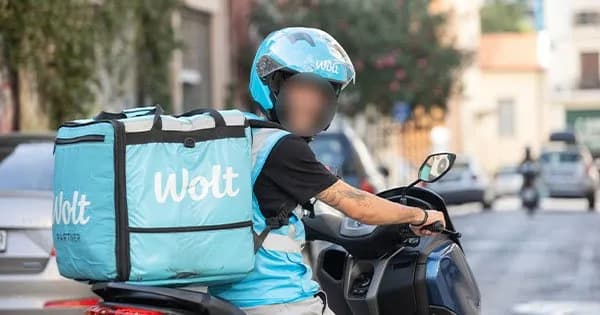 Arrestohet motoristi i Wolt Albania, shpërndante drogë në Tiranë