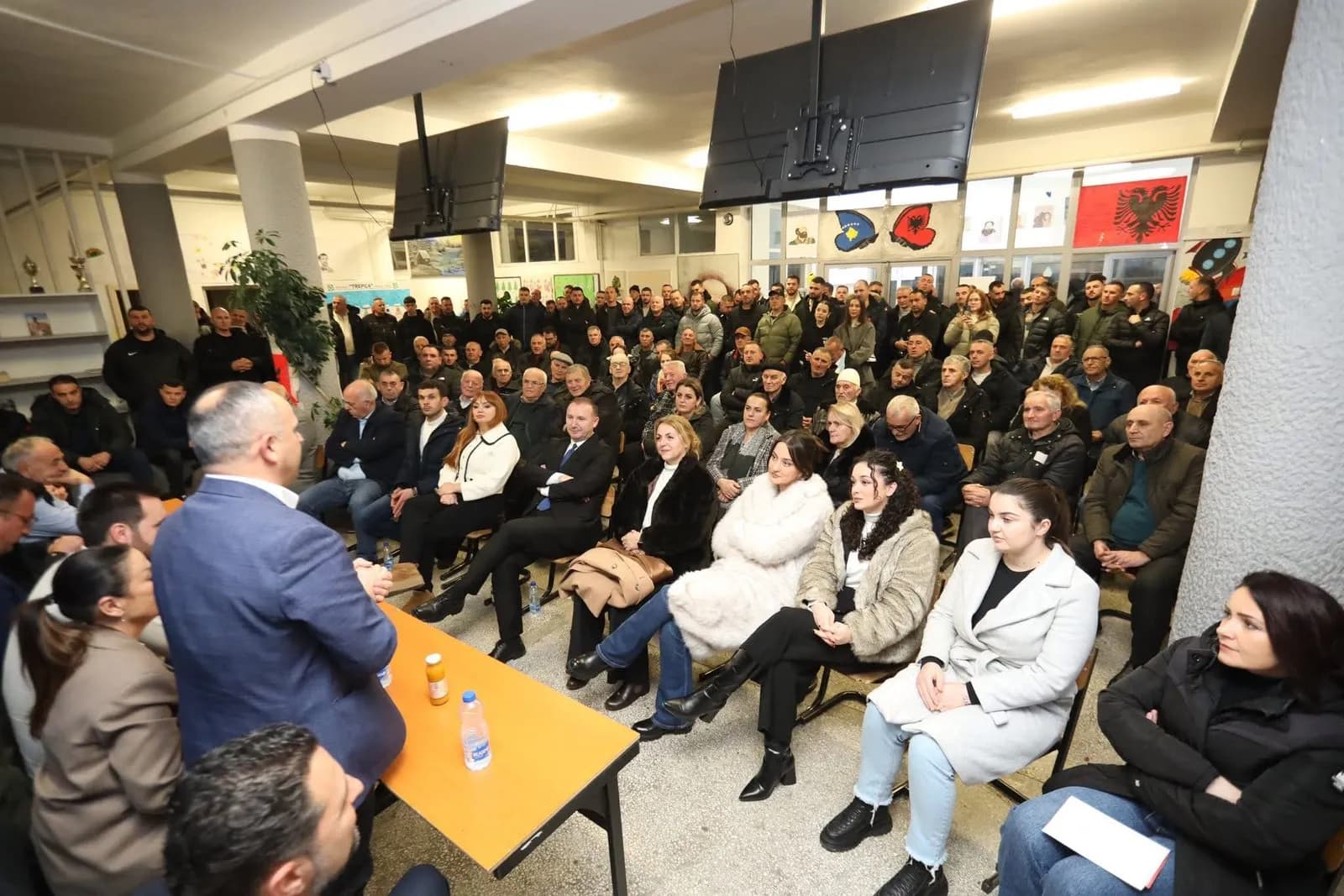 Banorët e Banjës në këmbë për Shkëmb Manajn, i konfirmojnë përkrahjen e madhe: Ju jeni bastioni i LDK-së