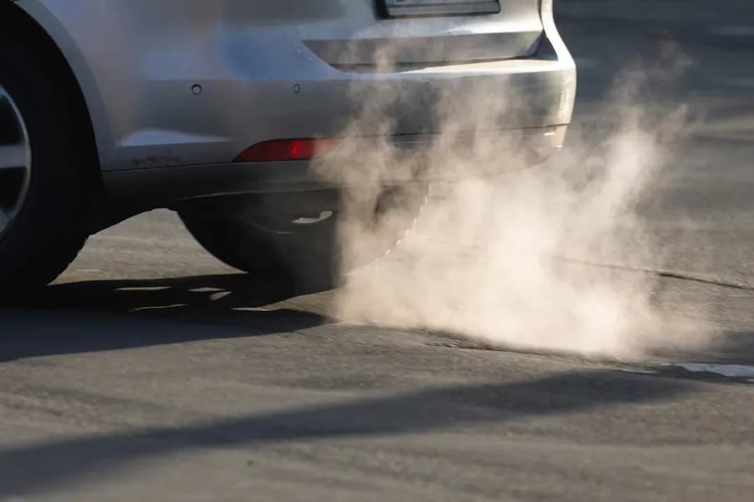 BE-ja heq dorë nga ndalimi i motorëve me djegie nga 2035