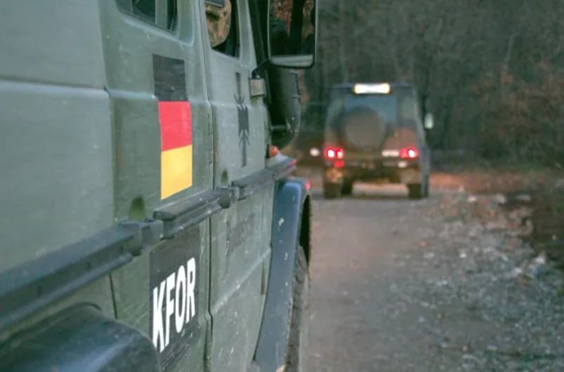 Ditë e natë në terren, forcat e NATO-s dërgojnë mesazh stabiliteti