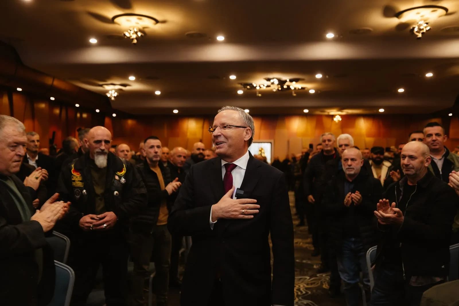 Hamza zotohet: Si kryeministër, asnjë veteran nuk do të lihet pas dore