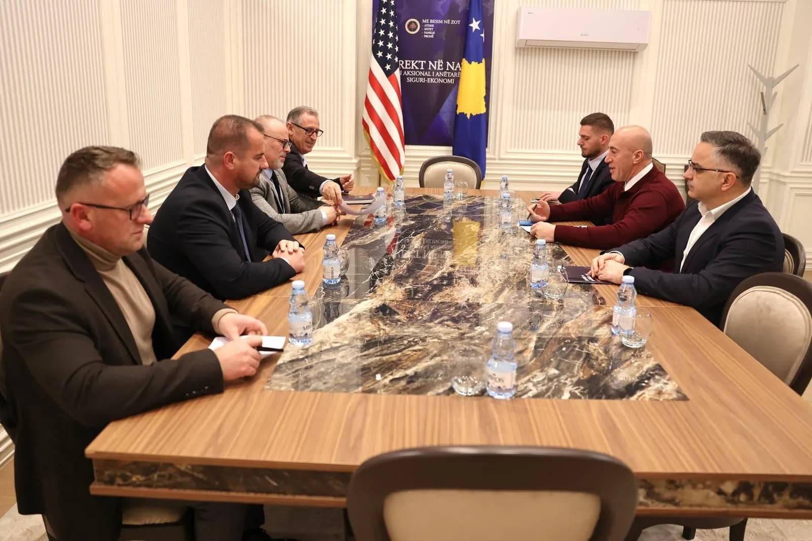 Haradinaj: S’ka institucione efikase pa administratë të motivuar
