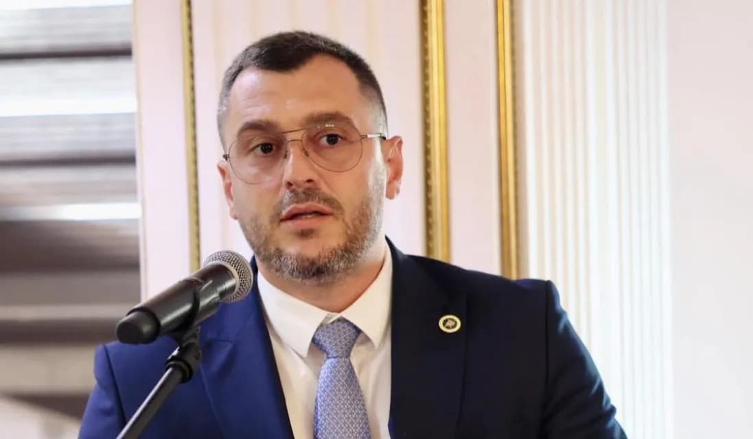 Krasniqi: Aleanca është e gatshme ta votojë zhbërjen e Asociacionit, shteti nuk negociohet