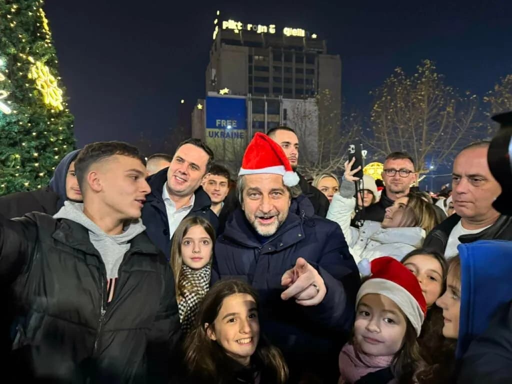 Kryeqyteti ndez dritat e fundvitit