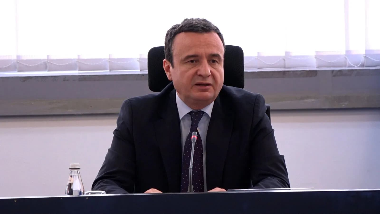 Kurti tregon pse po i ikë dëshmisë në Prokurori: Le të vijnë në zyrën e kryeministrit!