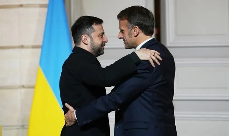 Macron: Vetëm Ukraina mund të vendosë për territoret e saj