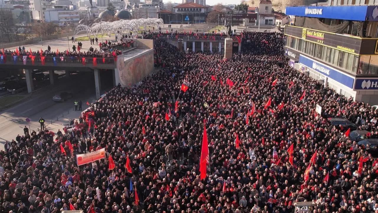 Mijëra pjesëmarrës në protestën e sotme: OVL-UÇK-së me falënderim të posaçëm